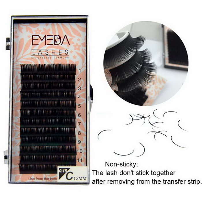 Anxiously in getting eyelash extensions SN101